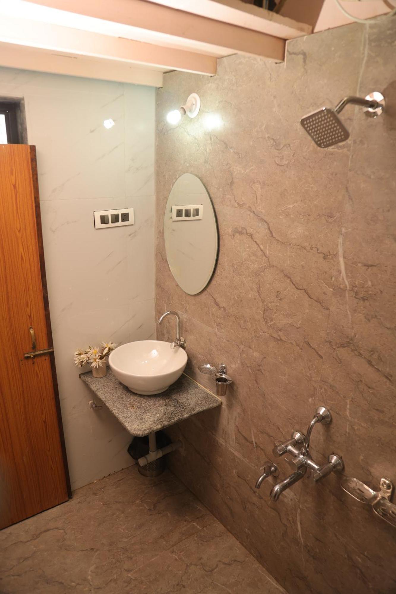 Bbn Serviced Apartment 칼랑굿 객실 사진